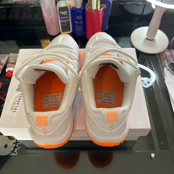 Jordan 11 Citrus - Picture 4 of 5